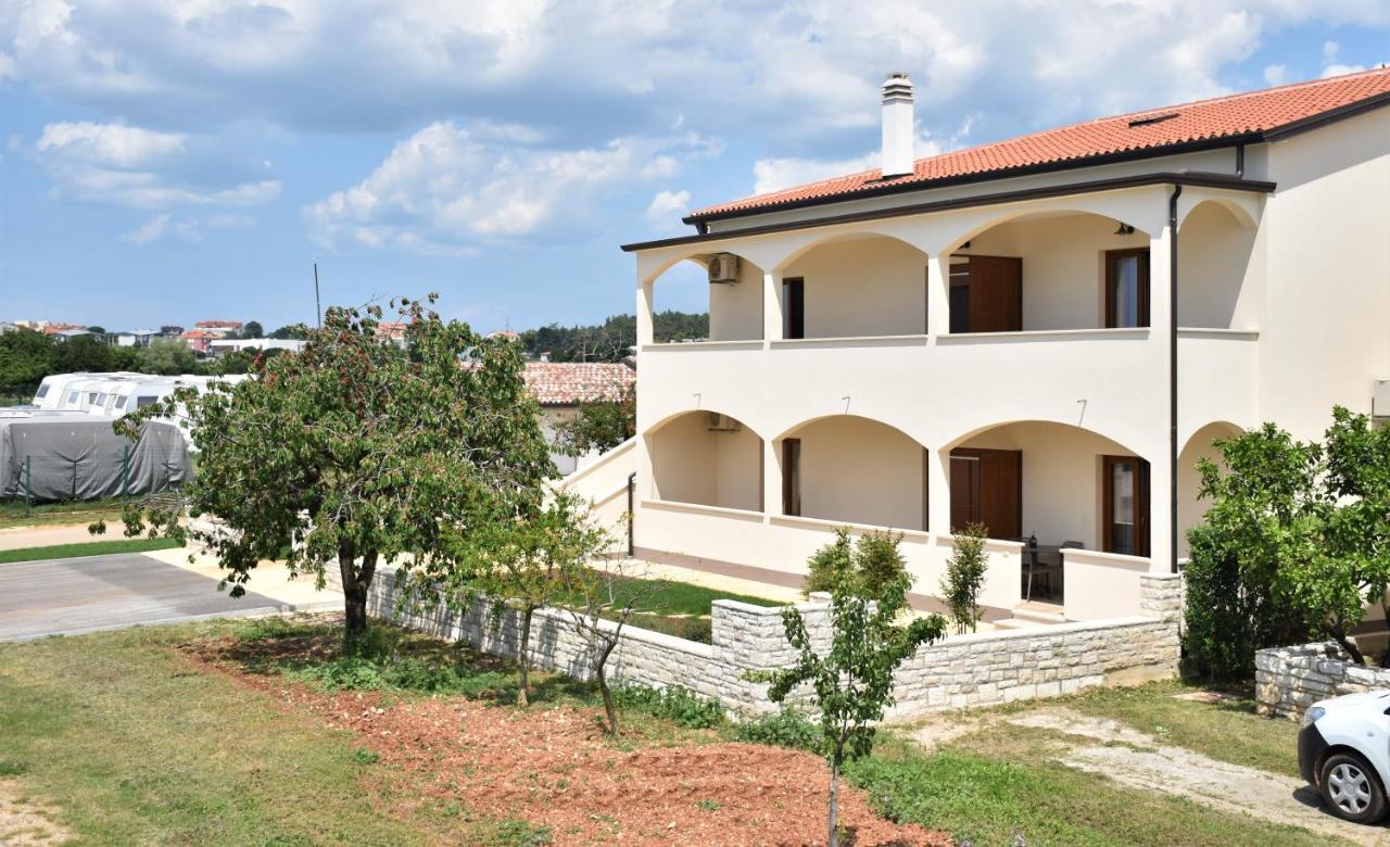 Apartmani Diana Novigrad Istria Extérieur photo