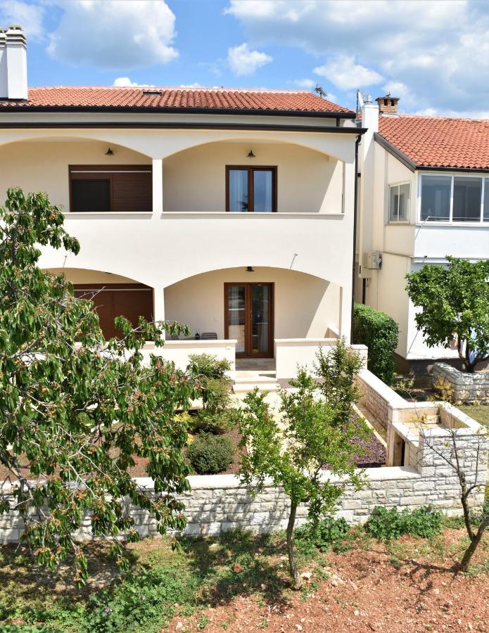 Apartmani Diana Novigrad Istria Extérieur photo